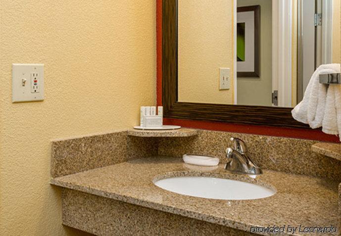 Courtyard By Marriott Monroe Airport Hotel Exterior foto