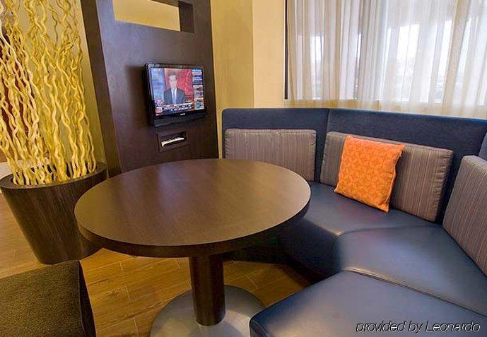 Courtyard By Marriott Monroe Airport Hotel Exterior foto